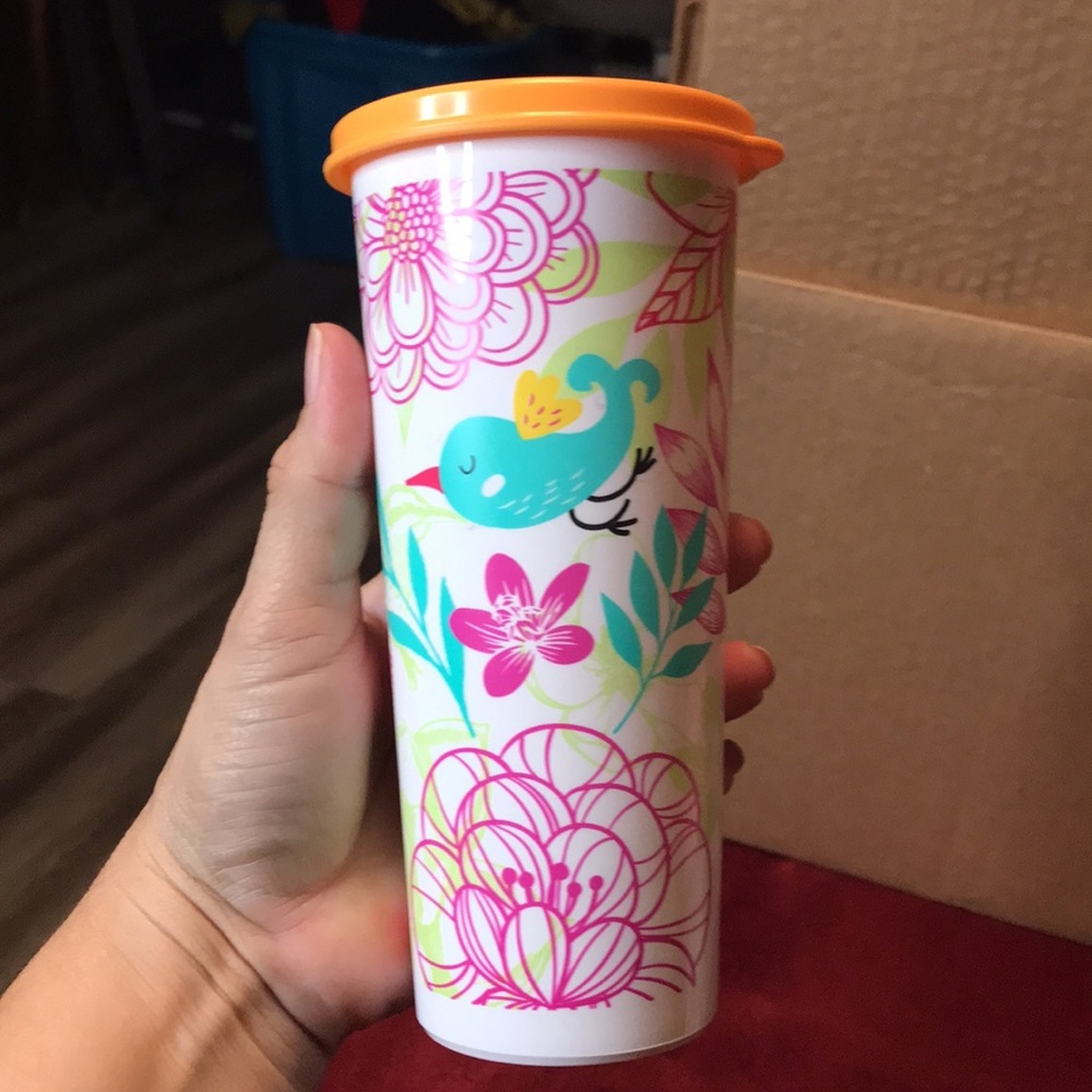 TUPPERWARE TUMBLER